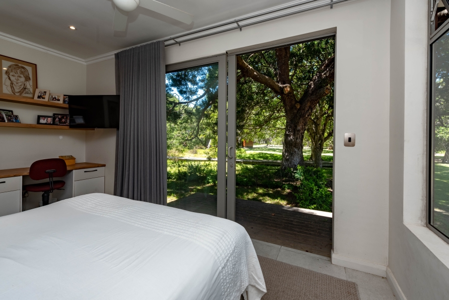 5 Bedroom Property for Sale in Brenton On Lake Western Cape